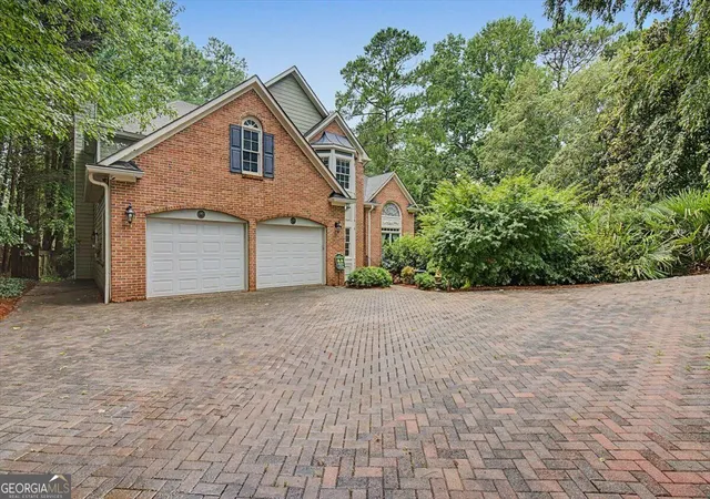 Photo 3 of Single family home for sale at 901 Denmeade Walk Sw, Marietta, GA 30064 | MLS# 10819930 | Listing updated on 2026-08-31