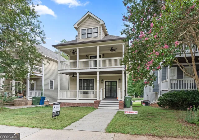 Photo 4 of Sale Pending at 1062 NW Lena St, Atlanta, GA 30314 | MLS# 10807997 | Listing updated on 2026-08-19