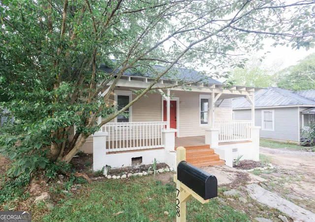 1st image of 728 Williams St, Griffin, GA 30223 | MLS# 10819240