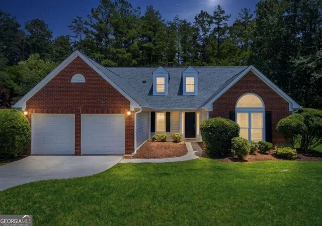Homes for sale in Johns Creek, GA | 260 Treadstone Overlook, Johns Creek, GA 30024 | MLS# 10796081