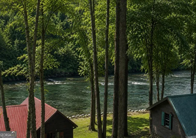 Photo 4 of Single family home for sale at 91 Edgewater Dr, Ellijay, GA 30540 | MLS# 10781909 | Listing updated on 2026-08-04