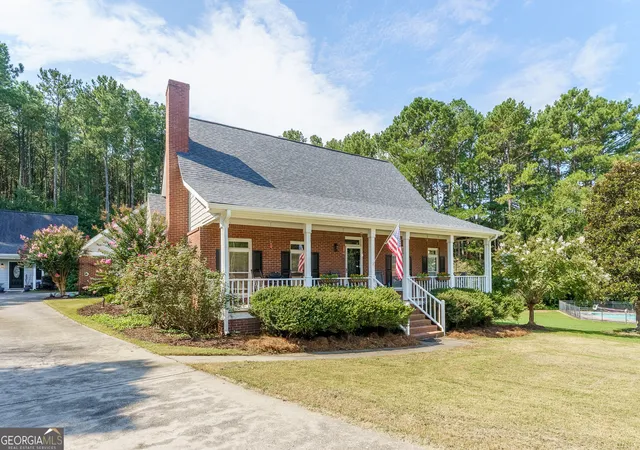 Photo 1 of Single family home for sale at 5454 Mccullers Ln, Loganville, GA 30052 | MLS# 10831073 | Listing updated on 2026-09-11