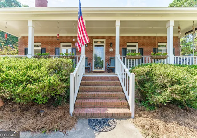 Photo 3 of Single family home for sale at 5454 Mccullers Ln, Loganville, GA 30052 | MLS# 10831073 | Listing updated on 2026-09-11