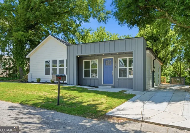Photo 1 of Single family home for sale at 2624 Peyton Rd Nw, Atlanta, GA 30318 | MLS# 10759920 | Listing updated on 2026-08-08
