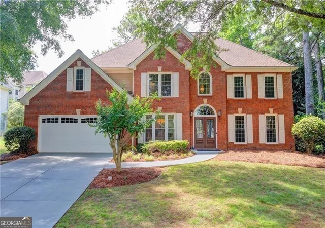Photo 1 of Sale Pending at 315 Willow Crescent Wy, Alpharetta, GA 30022 | MLS# 10806883 | Listing updated on 2026-08-27