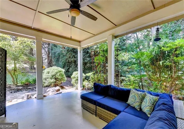 Photo 3 of Sale Pending at 315 Willow Crescent Wy, Alpharetta, GA 30022 | MLS# 10806883 | Listing updated on 2026-08-27