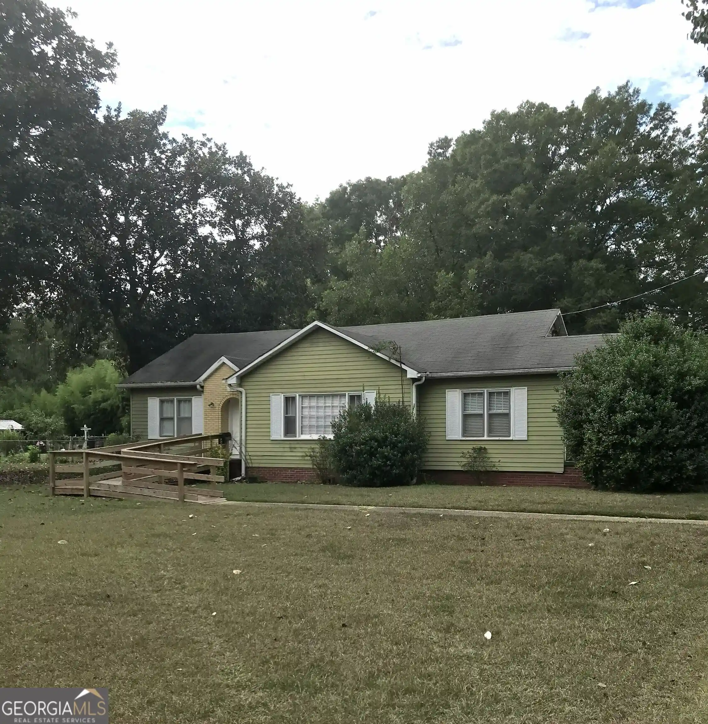 Single family home for sale at 174 Mallory Dr, Lagrange, GA 30241 | MLS# 10874133