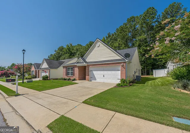 2nd image of 912 Village View Cir, Loganville, GA 30052 | MLS# 10828129