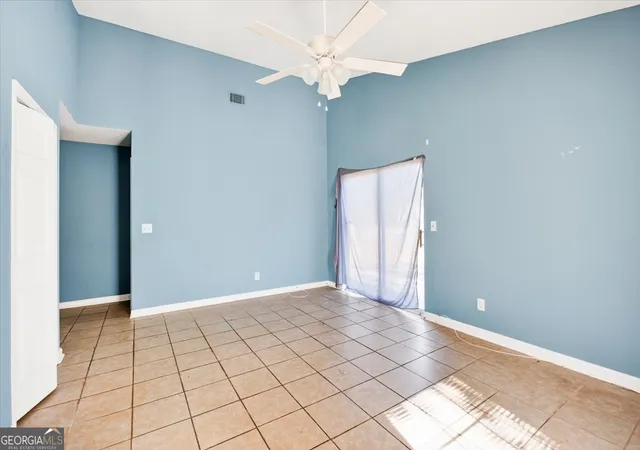 Photo 3 of Single family home for sale at 100 Mauldon Ct, Warner Robins, GA 31093 | MLS# 10774455 | Listing updated on 2026-07-17