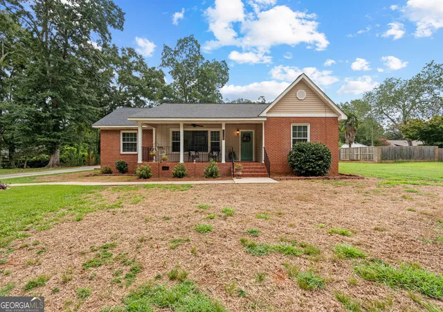 Photo 3 of Sale Pending at 407 Thurston Avenue, Thomaston, GA 30286 | MLS# 10820988 | Listing updated on 2026-09-08