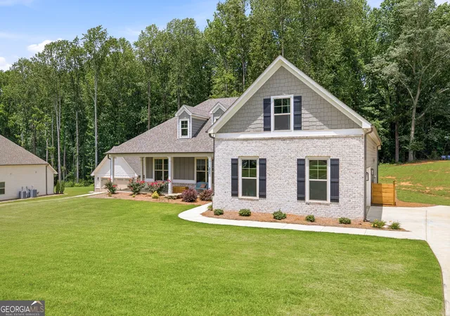 Photo 3 of Single family home for sale at 231 Camden Loop, Jefferson, GA 30549 | MLS# 10790205 | Listing updated on 2026-09-29