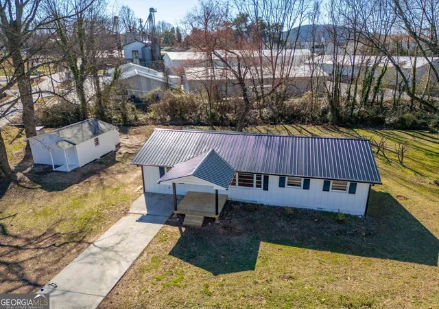 4th image of 298 Faulkner St, Cleveland, GA 30528 | MLS# 10775786