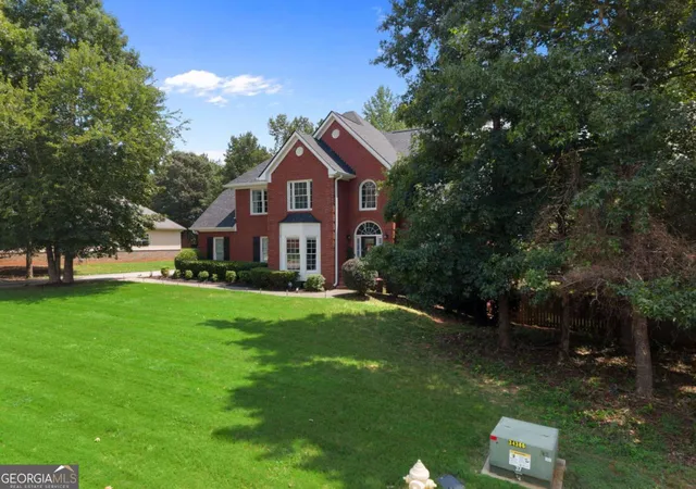 Photo 3 of Single family home for sale at 40 Rose Creek Dr, Covington, GA 30014 | MLS# 10826289 | Listing updated on 2026-10-07