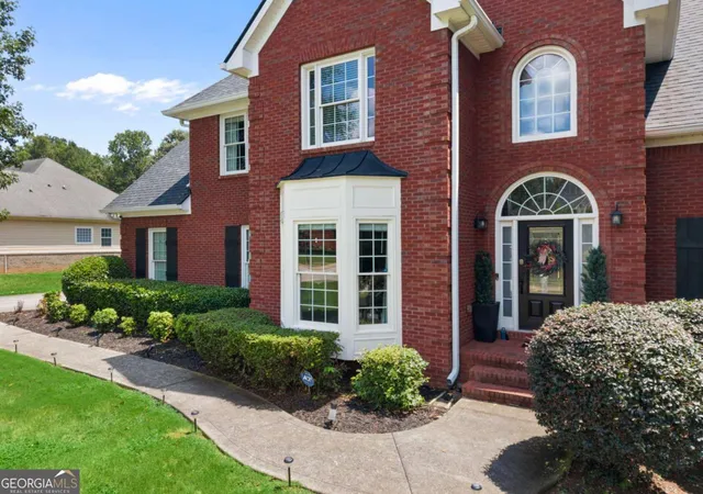Photo 4 of Single family home for sale at 40 Rose Creek Dr, Covington, GA 30014 | MLS# 10826289 | Listing updated on 2026-10-07
