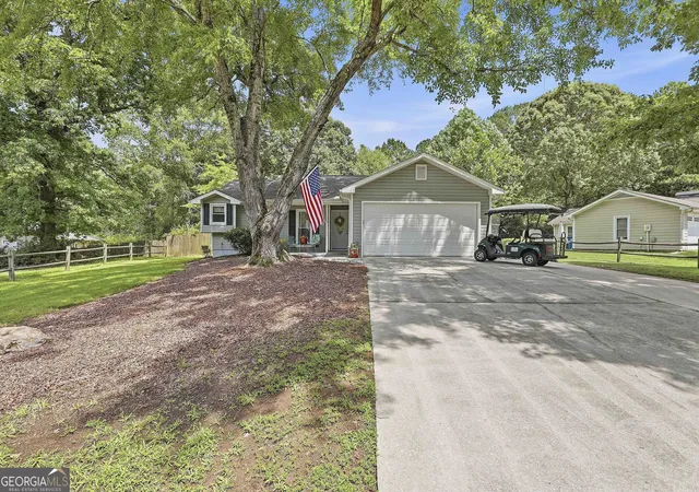 Homes for sale in Peachtree City, GA | 414 Deergrass Trl, Peachtree City, GA 30269 | MLS# 10795487