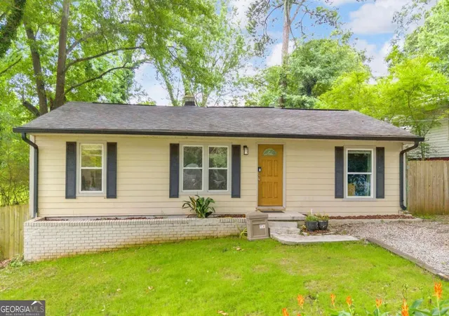 Photo 2 of Single family home for sale at 3351 Phillips Cir, Decatur, GA 30032 | MLS# 10792664 | Listing updated on 2026-08-19