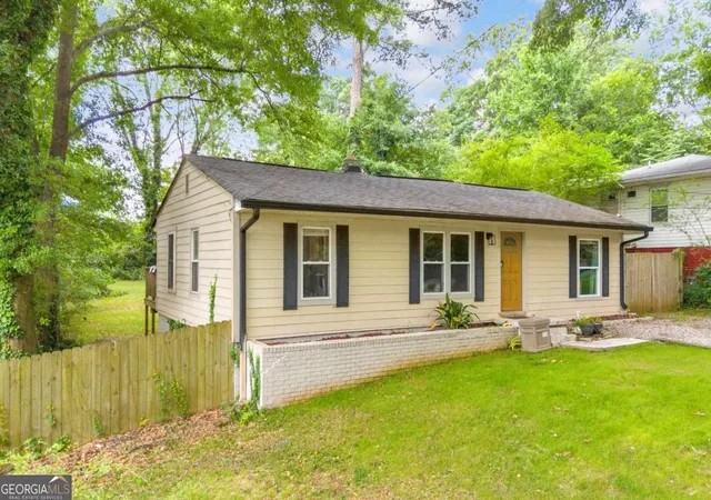 Photo 3 of Single family home for sale at 3351 Phillips Cir, Decatur, GA 30032 | MLS# 10792664 | Listing updated on 2026-08-19