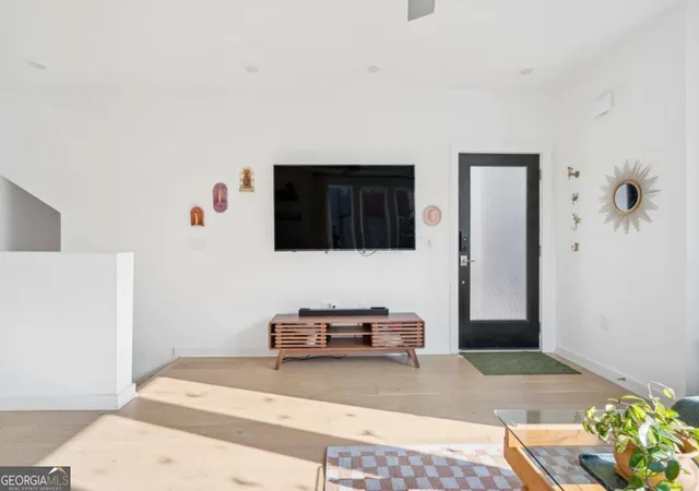 Photo 2 of Townhouse for sale at 403 Pratt Dr Se #1001, Atlanta, GA 30315 | MLS# 10801776 | Listing updated on 2026-08-28