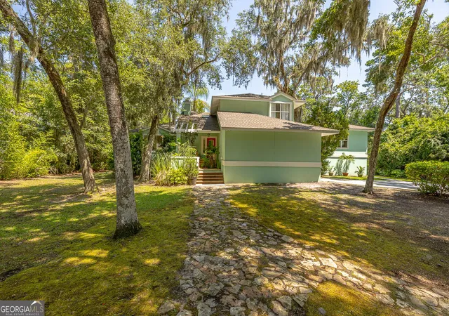 3rd image of 123 Plemmons Dr, St. Simons, GA 31522 | MLS# 10796158