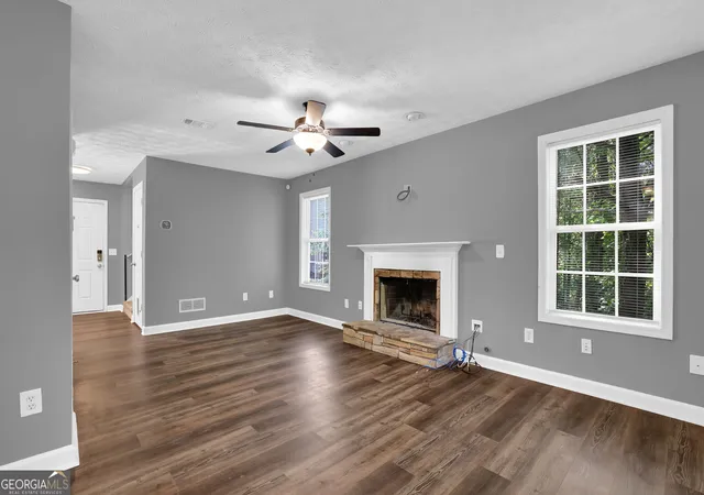 Photo 4 of Single family home for sale at 1081 Whispering Woods Dr, Canton, GA 30114 | MLS# 10834276 | Listing updated on 2026-09-24