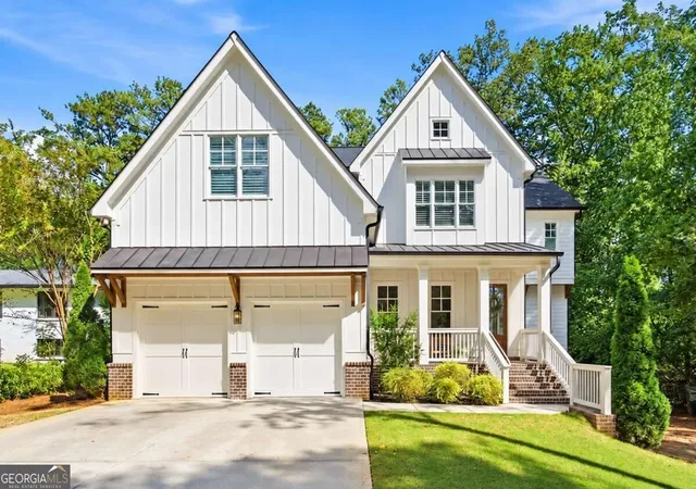 Photo 1 of Mansion for sale at 1272 Kingsview Cir Se, Smyrna, GA 30080 | MLS# 10856298 | Listing updated on 2026-10-26