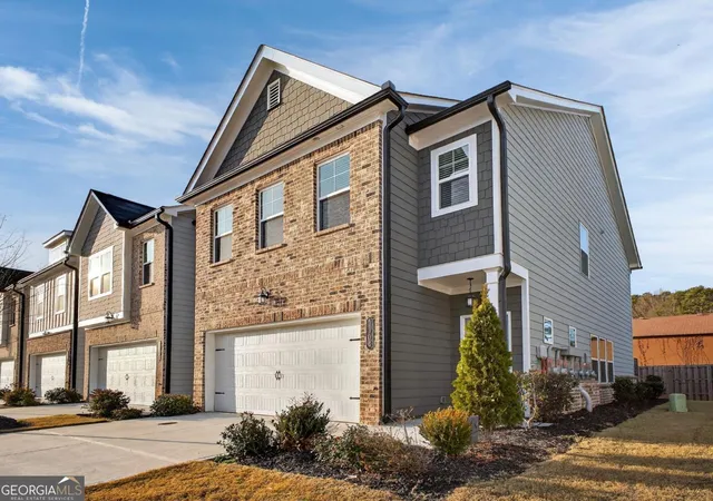 Photo 3 of Sale Pending at 1104 Elyse Ln, Mableton, GA 30126 | MLS# 10730486 | Listing updated on 2026-10-08