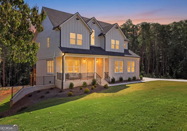 3rd image of 418 Beachwood Dr, Cornelia, GA 30531 | MLS# 10831458