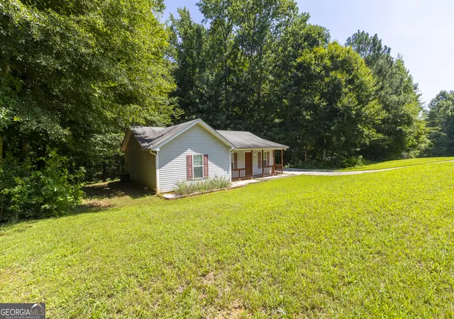 2nd image of 196 Autumn Dr, Nicholson, GA 30565 | MLS# 10808699
