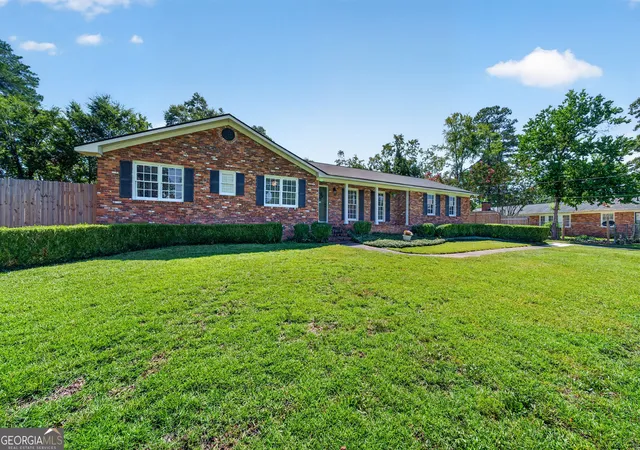 Photo 2 of Single family home for sale at 1461 Marlowe Dr, Macon, GA 31210 | MLS# 10827564 | Listing updated on 2026-08-27