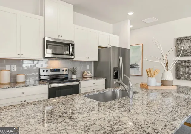 Photo 4 of Sale Pending at 967 Sutherland Ln #128, Lawrenceville, GA 30043 | MLS# 10819527 | Listing updated on 2026-09-15