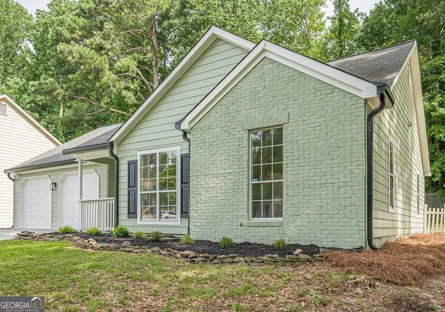Photo 3 of Single family home for sale at 4224 Brandy Ann Dr, Acworth, GA 30101 | MLS# 10809804 | Listing updated on 2026-09-22