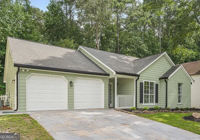 Photo 3 of Single family home for sale at 4224 Brandy Ann Dr, Acworth, GA 30101 | MLS# 10809804 | Listing updated on 2026-09-22