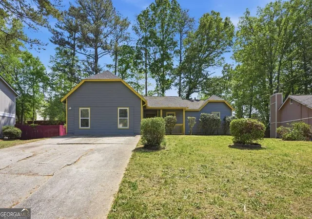 Homes for sale in College Park, GA | 5420 Forest Downs Cir, College Park, GA 30349 | MLS# 10802801