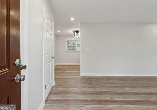 Photo 2 of Sale Pending at 1573 Deerwood Ln, Acworth, GA 30102 | MLS# 10782449 | Listing updated on 2026-08-31