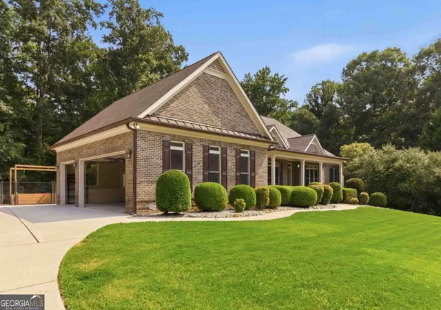 Photo 4 of Single family home for sale at 5350 Old Pendergrass Rd, Jefferson, GA 30549 | MLS# 10805950 | Listing updated on 2026-08-01