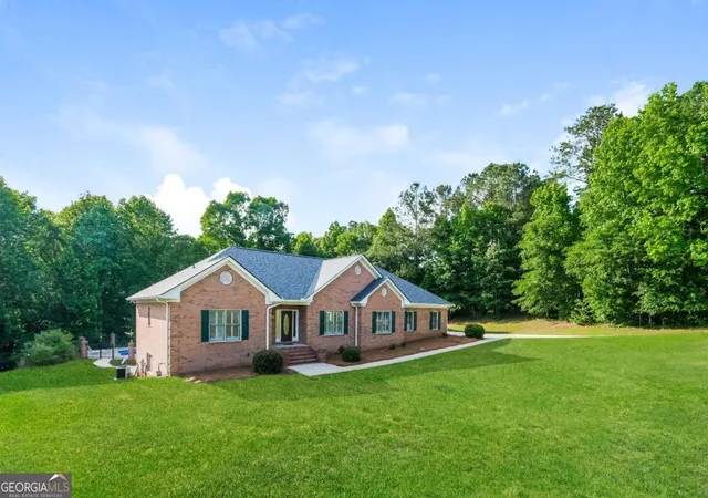 Photo 2 of Single family home for sale at 604 Clearwater Ct, Mcdonough, GA 30252 | MLS# 10803579 | Listing updated on 2026-09-09