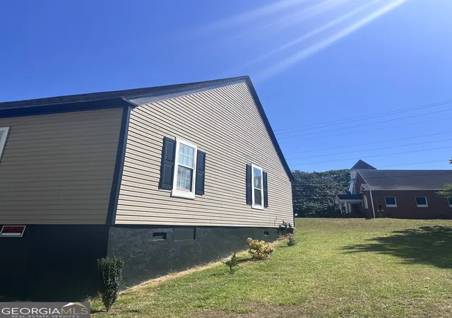4th image of 104 Sprayberry Rd, Newnan, GA 30263 | MLS# 10781279