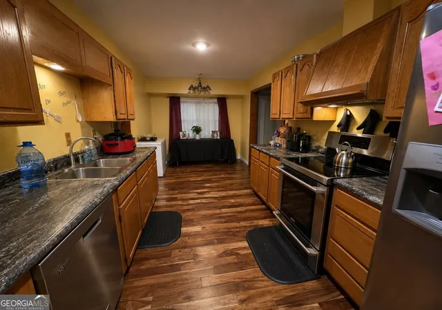 2nd image of 30 Price Dr W, Locust Grove, GA 30248 | MLS# 10801596
