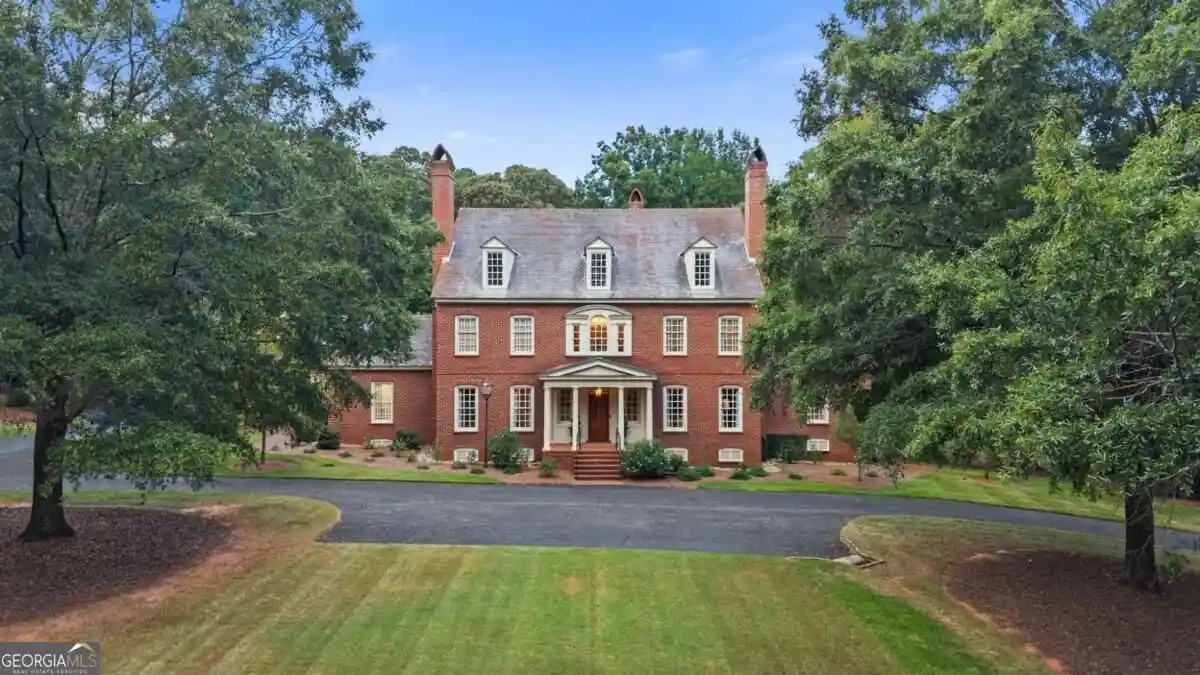 Photo 1 of Mansion for sale at 125 Tallassee Oaks Trl, Athens, GA 30606 | MLS# 10869700 | Listing updated on 2026-10-22