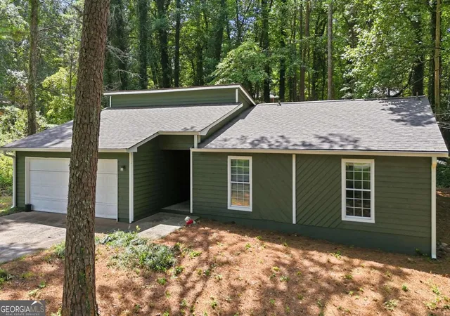 Photo 2 of Single family home for sale at 4738 Jamerson Forest Cir, Marietta, GA 30066 | MLS# 10817251 | Listing updated on 2026-09-06
