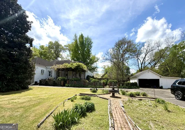 Photo 3 of Single family home for sale at 217 E 10th Street Sw, Rome, GA 30161 | MLS# 10735769 | Listing updated on 2026-05-13