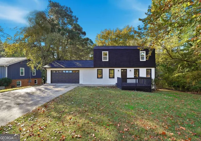 Photo 2 of Single family home for sale at 6917 Laurelwood Dr, Douglasville, GA 30135 | MLS# 10640975 | Listing updated on 2026-08-01