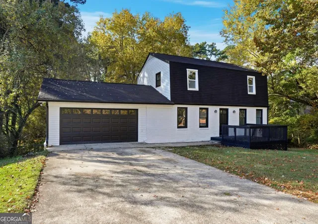Photo 3 of Single family home for sale at 6917 Laurelwood Dr, Douglasville, GA 30135 | MLS# 10640975 | Listing updated on 2026-08-01
