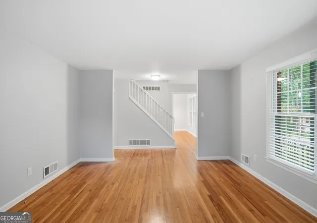 Photo 3 of Single family home for sale at 1604 Drayton Woods Dr, Tucker, GA 30084 | MLS# 10825767 | Listing updated on 2026-09-18