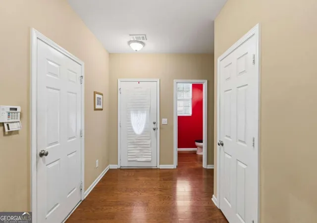 4th image of 4028 Carlinswood Wy, Stone Mountain, GA 30083 | MLS# 10813818