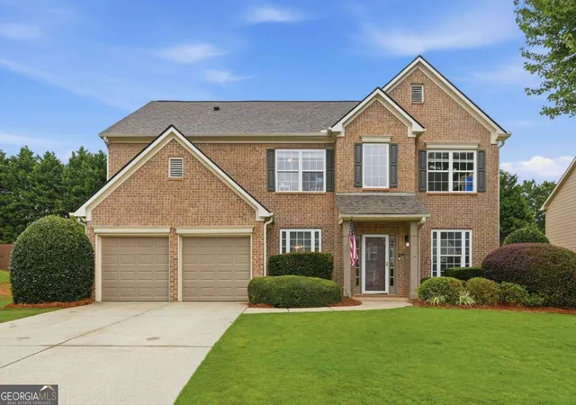 Photo 1 of Single family home for sale at 5165 Huntington Crest Ln, Cumming, GA 30040 | MLS# 10822976 | Listing updated on 2026-10-16