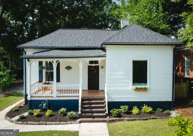 Photo 1 of Single family home for sale at 1761 Hosea L Williams Dr Se, Atlanta, GA 30317 | MLS# 10803281 | Listing updated on 2026-09-03