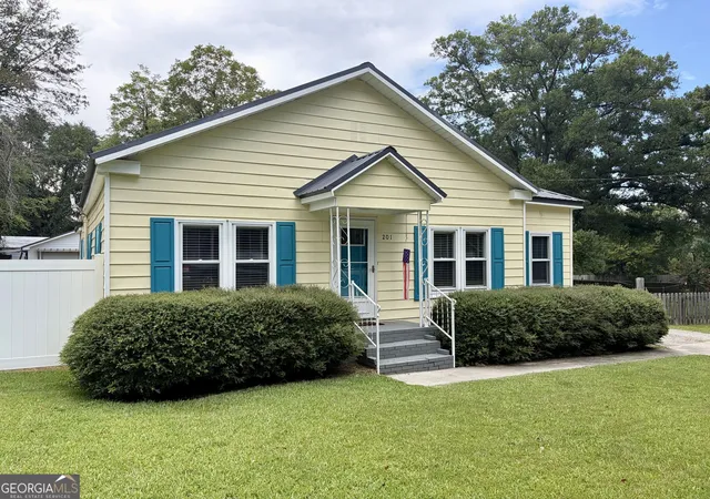 2nd image of 201 Georgia Ave, Sylvania, GA 30467 | MLS# 10821254