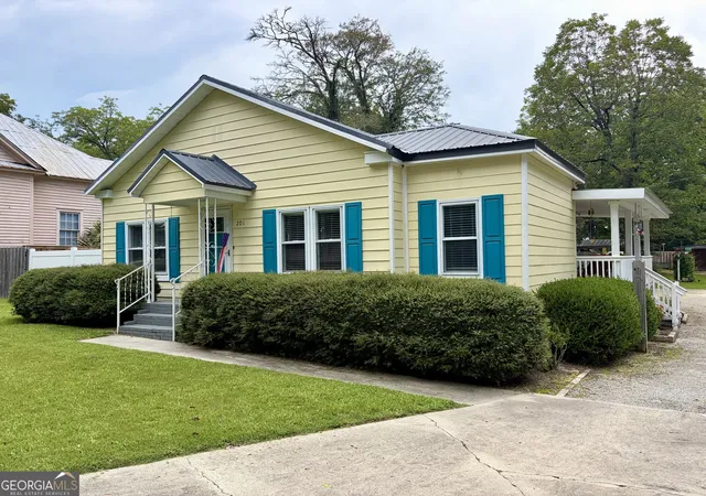 Photo 3 of Sale Pending at 201 Georgia Ave, Sylvania, GA 30467 | MLS# 10821254 | Listing updated on 2026-08-16