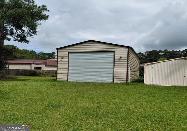 Homes for sale in Waverly, GA | 127 Hickory Bluff Dr, Waverly, GA 31565 | MLS# 10788019
